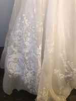 Daalarna Couture | SNT551 Sample Wedding Gown