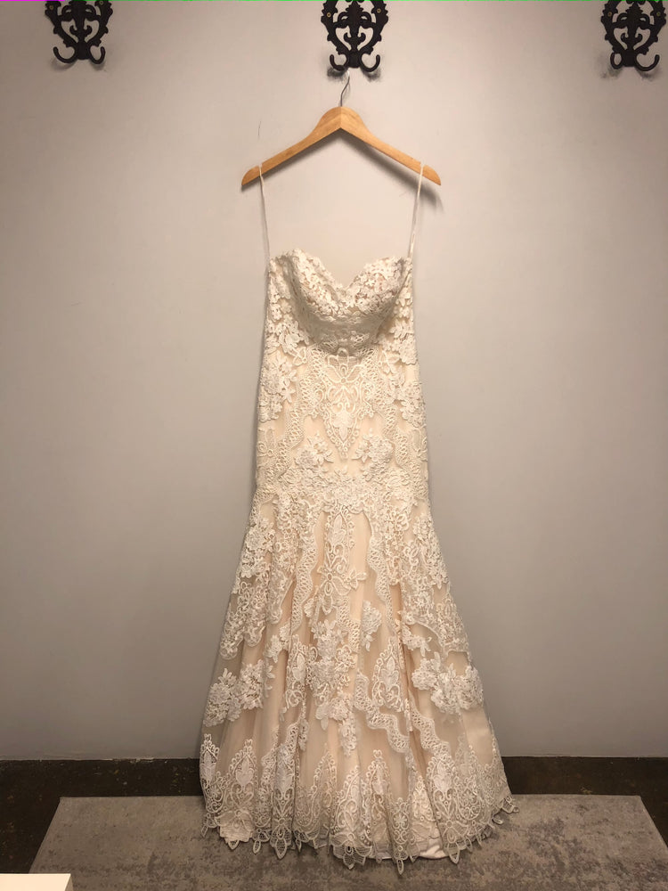 Pronovias | Desi Sample Wedding Gown