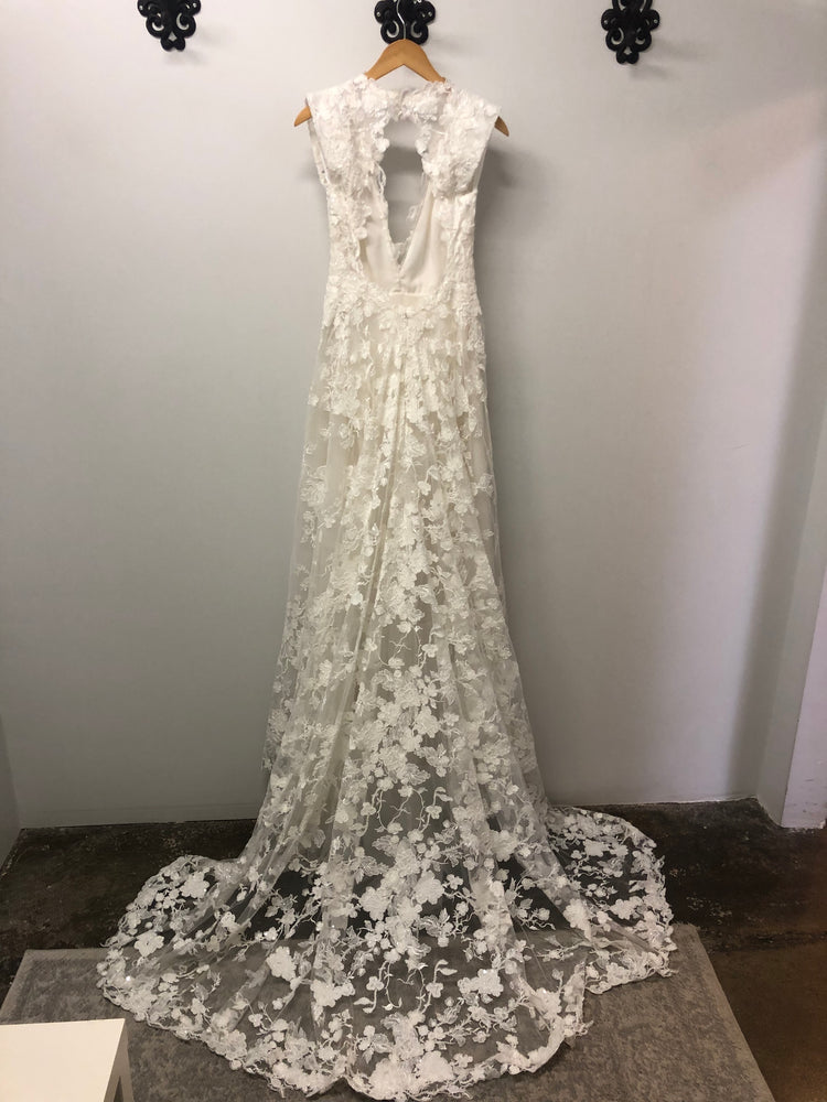 Pronovias Soleil Sample Wedding Gown