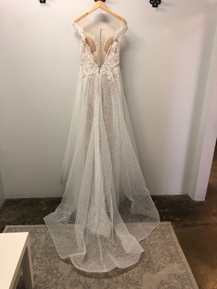 Watters | Marjaan Sample Wedding Gown