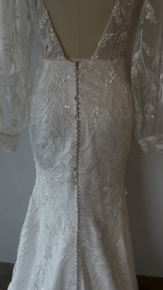 Kelly Faetanini | Ren Sample Wedding Gown