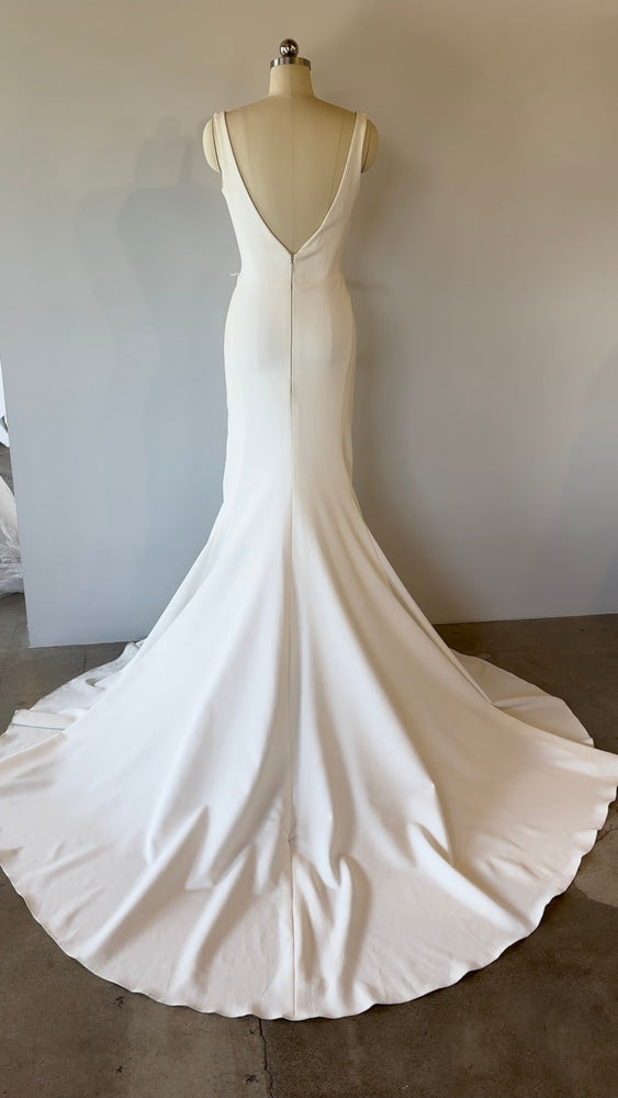 Karen Willis Holmes | Imogen Sample Wedding Gown