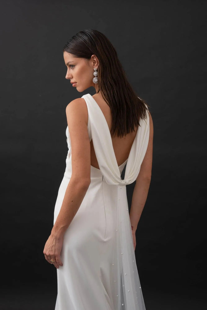 Evie Young | Rae Sample Wedding Gown