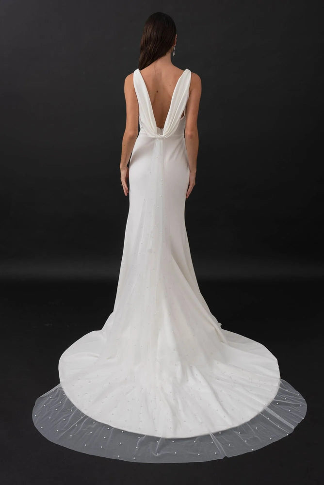 Evie Young | Rae Sample Wedding Gown