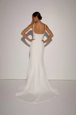 Minimalist Wedding Dress for A lovely bride