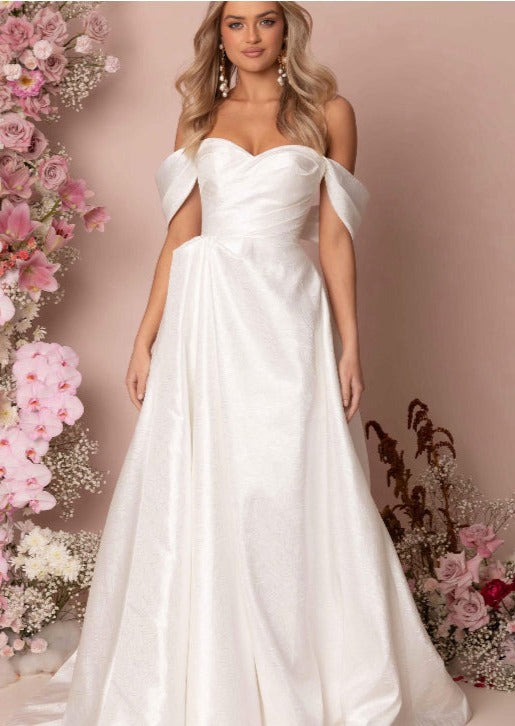 Madi Lane | Keaton Sample Wedding Gown