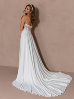 Evie Young | Archie Sample Wedding Gown