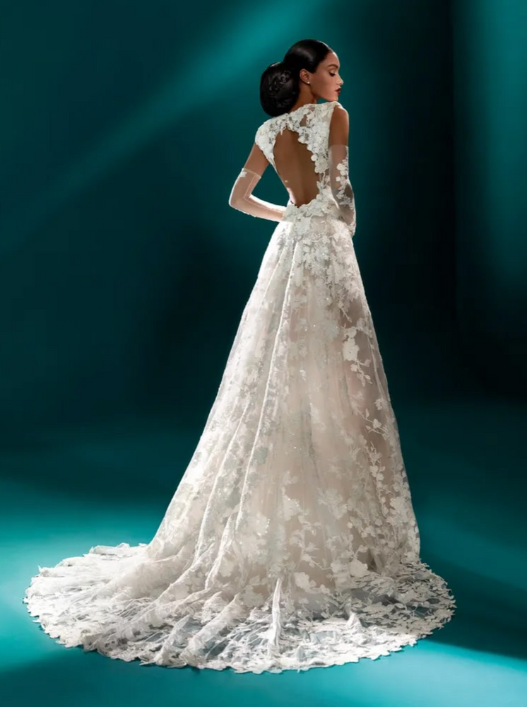 Pronovias | Soleil Sample Wedding Gown