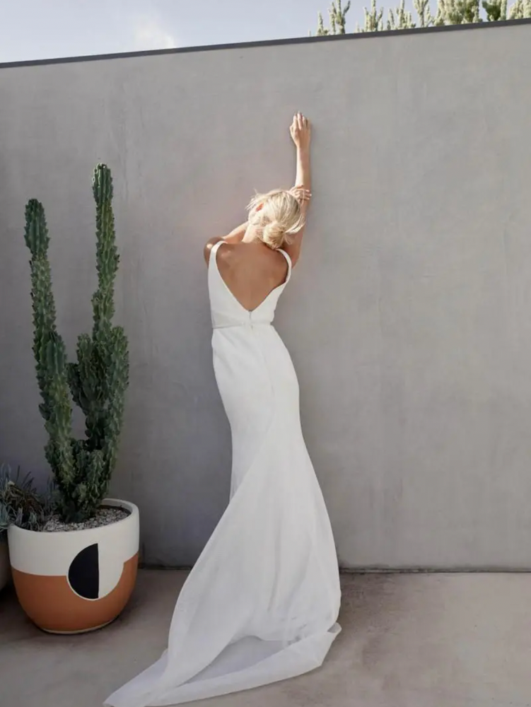 Karen Willis Holmes | Penelope Sample Wedding Gown