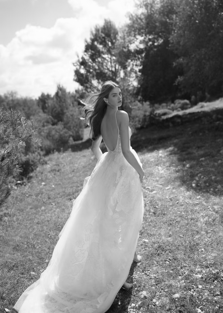 Arava Polak | Thea Sample Wedding Gown
