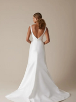 Karen Willis Holmes | Shelly Samantha Sample Wedding Gown