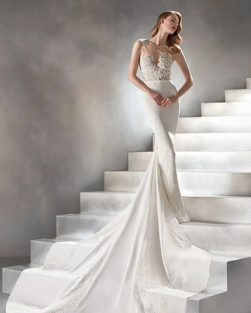 Pronovias | Vicenta Sample Wedding Gown