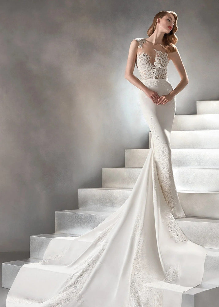 Pronovias Vicenta Sample Wedding Gown - Main Image