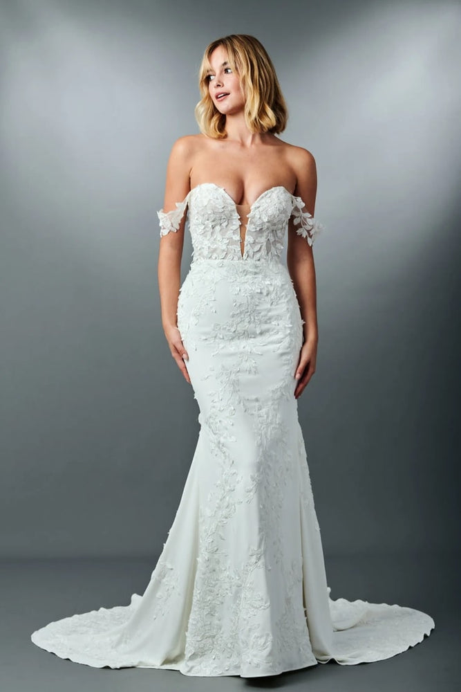 Kelly Faetanini |Elin Sample Wedding Gown