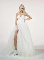 Vera Wang | Isabelina Sample Wedding Gown