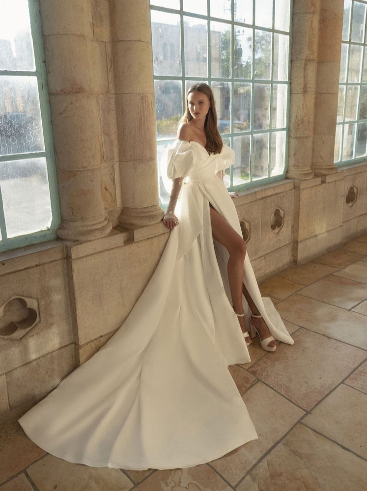 Neta Dover | Kate Sample Wedding Gown