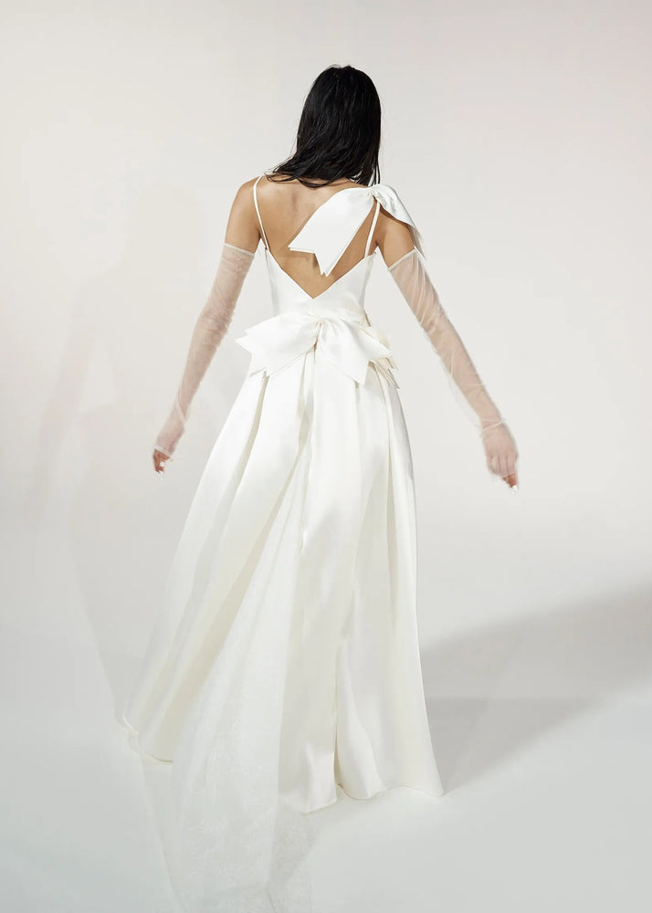 Vera Wang | Promesa Sample Wedding Gown