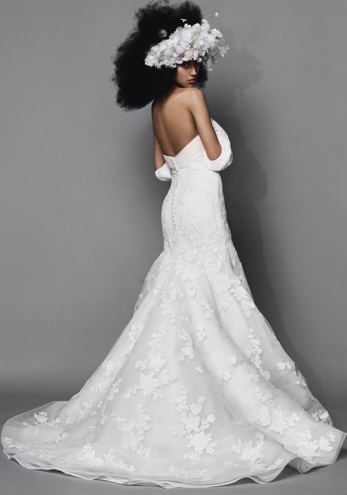 Vera Wang Bride | Ronnie Sample Wedding Gown