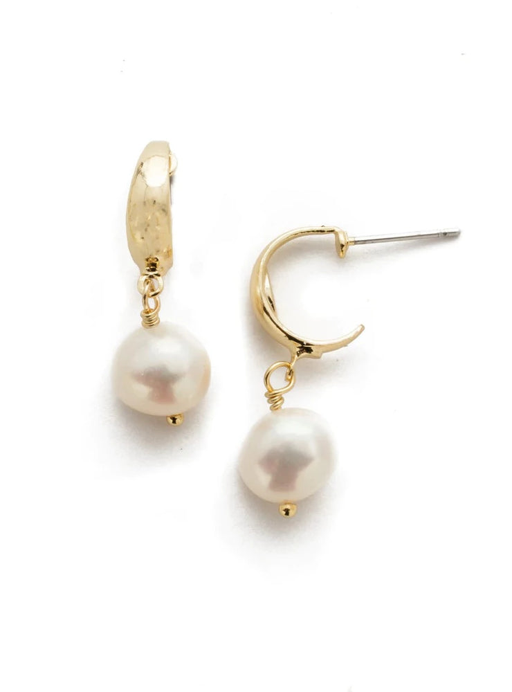 Pearl and Gold Wedding Dangle Earrings