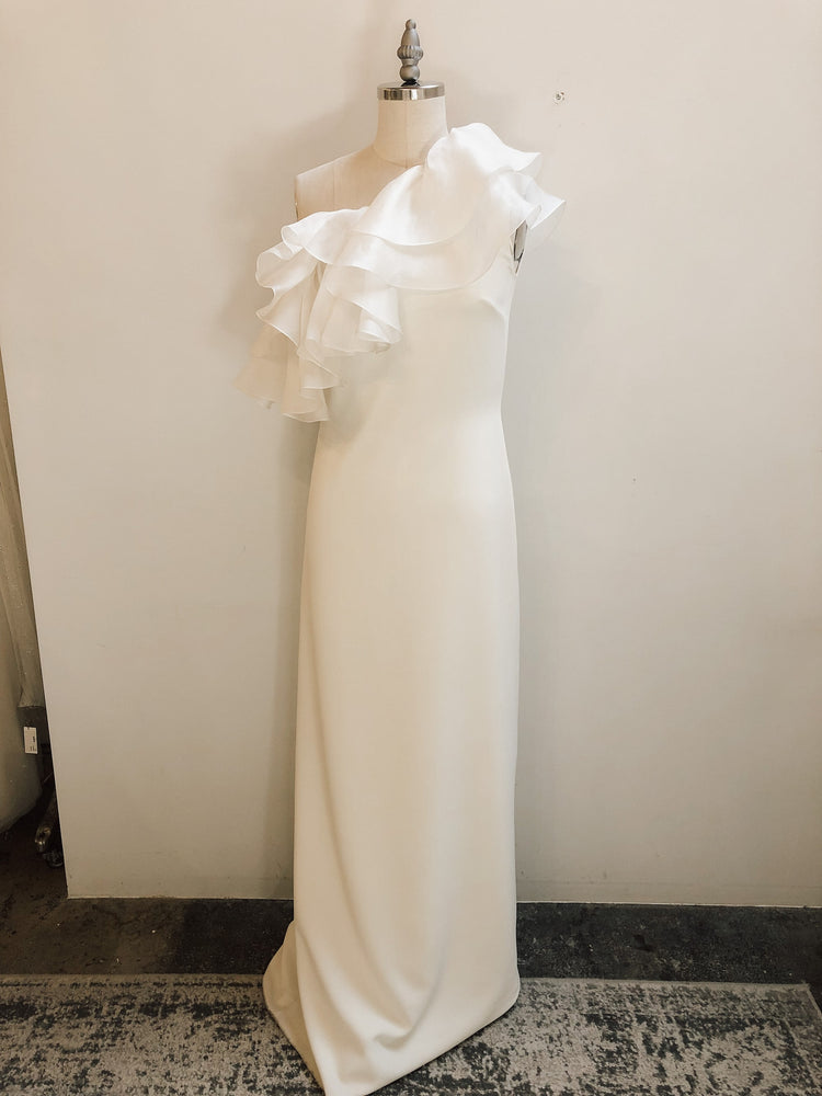 One shoulder ruffle collar crepe gown
