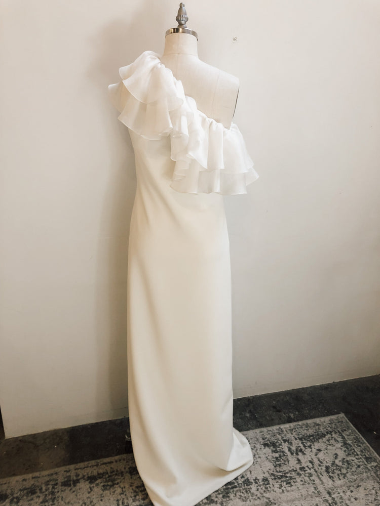 One shoulder ruffle collar crepe gown