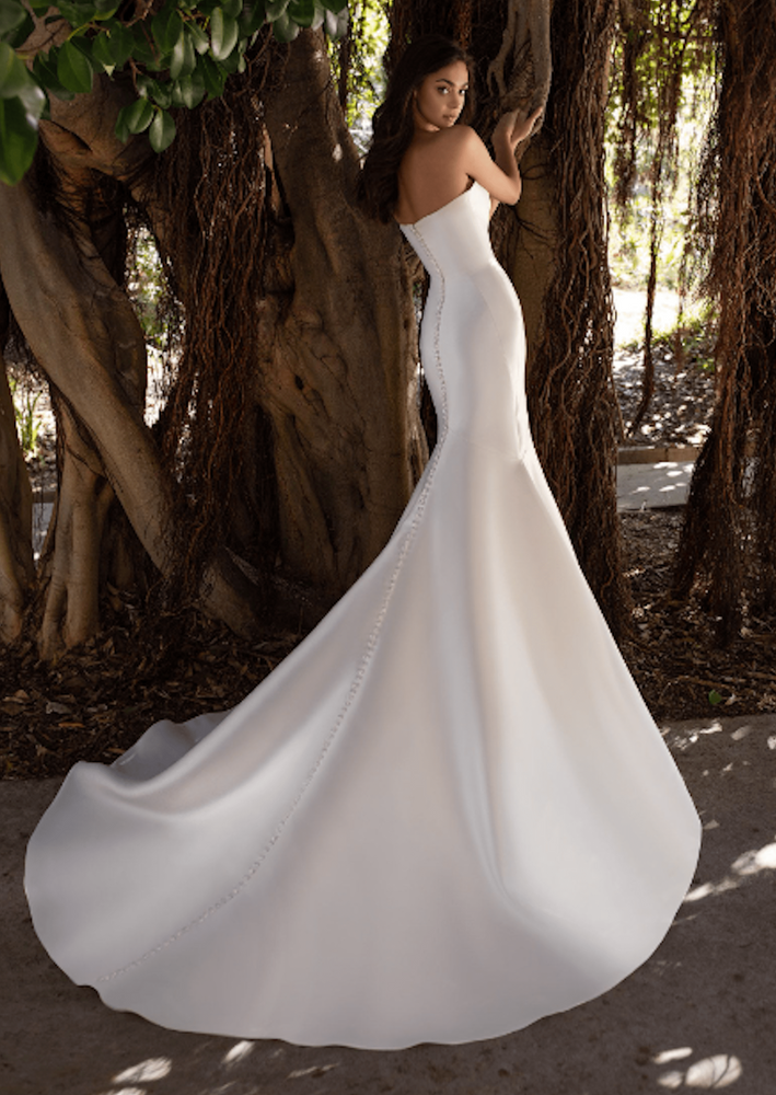 Pronovias | Oberon Sample Wedding Gown