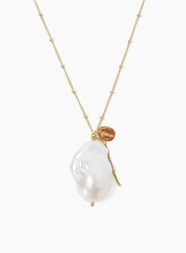 White Pearl and Gold Wedding Pendant Necklace
